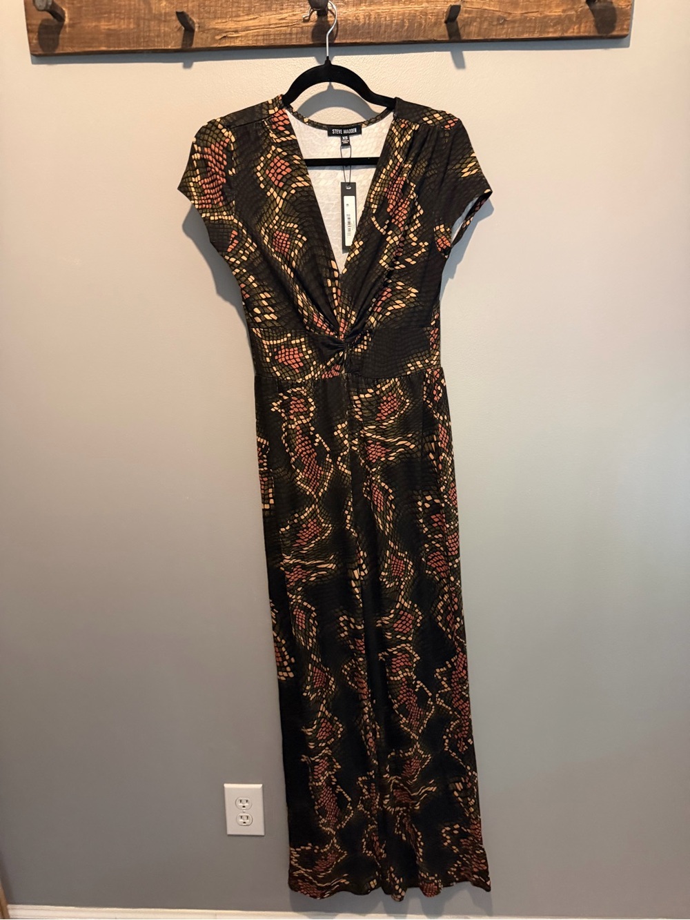Steve Madden Black Maxi Dress with Coral and Tan Snake-Print - slightly oversiz